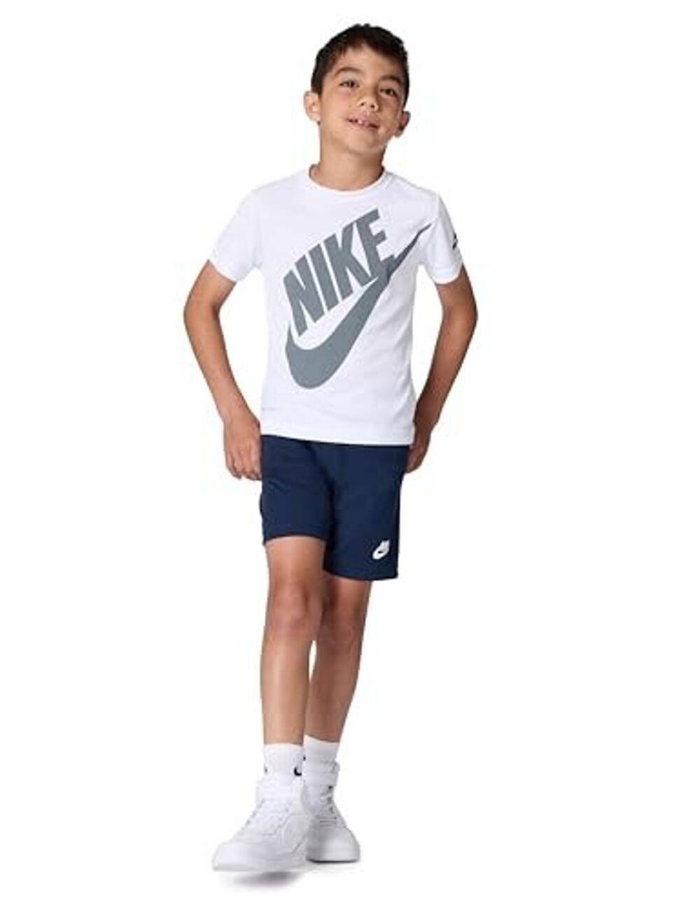 Nike Boys Outfit Set Athletic Shorts T-Shirt White Navy Blue 4 Years NWT